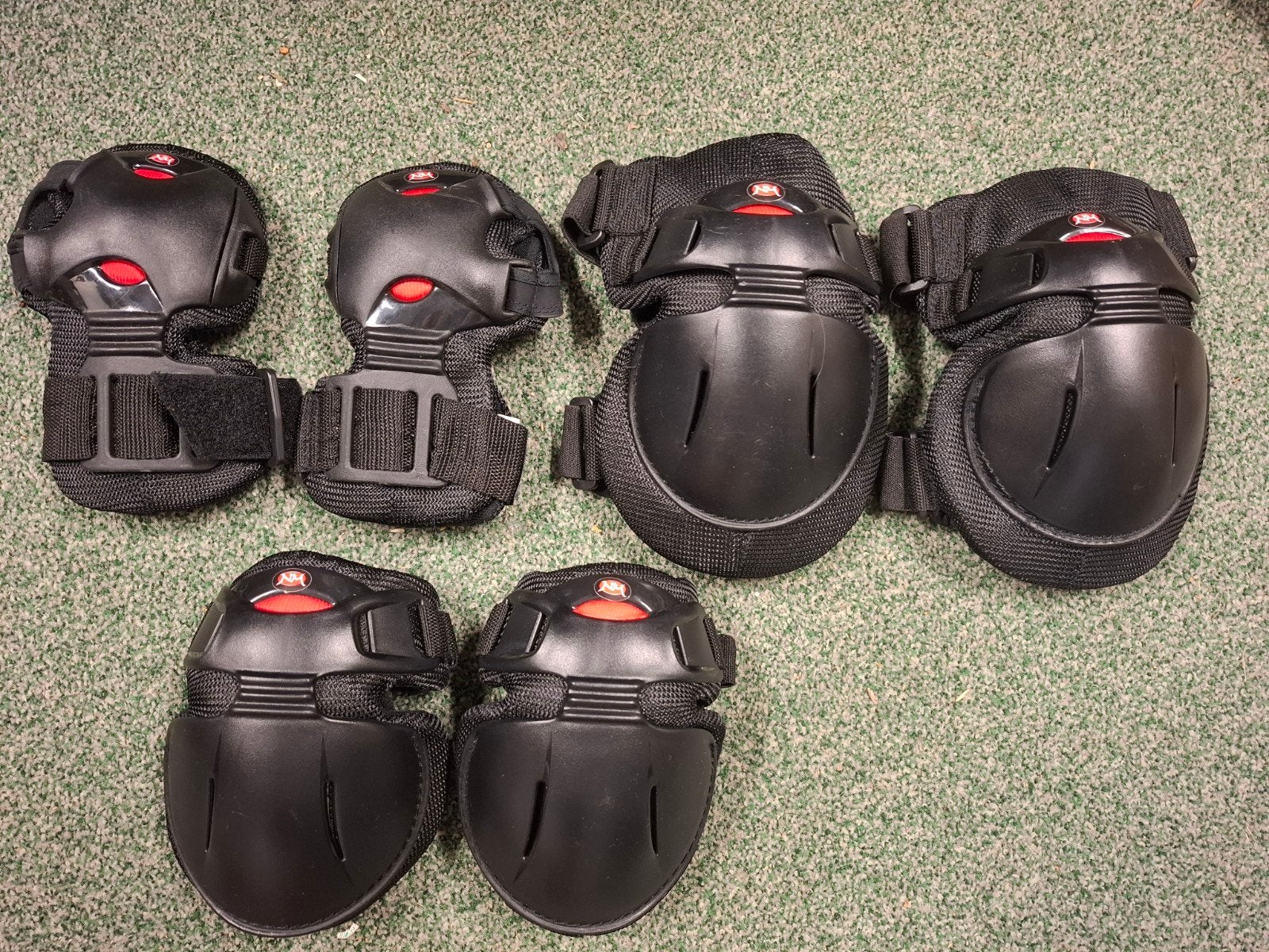 Nijdam Beschermset voor Inline Skates - Knie, Elleboog, Pols, Sport en Fitness, Overige merken, Gebruikt, Kinderen, Ophalen of Verzenden