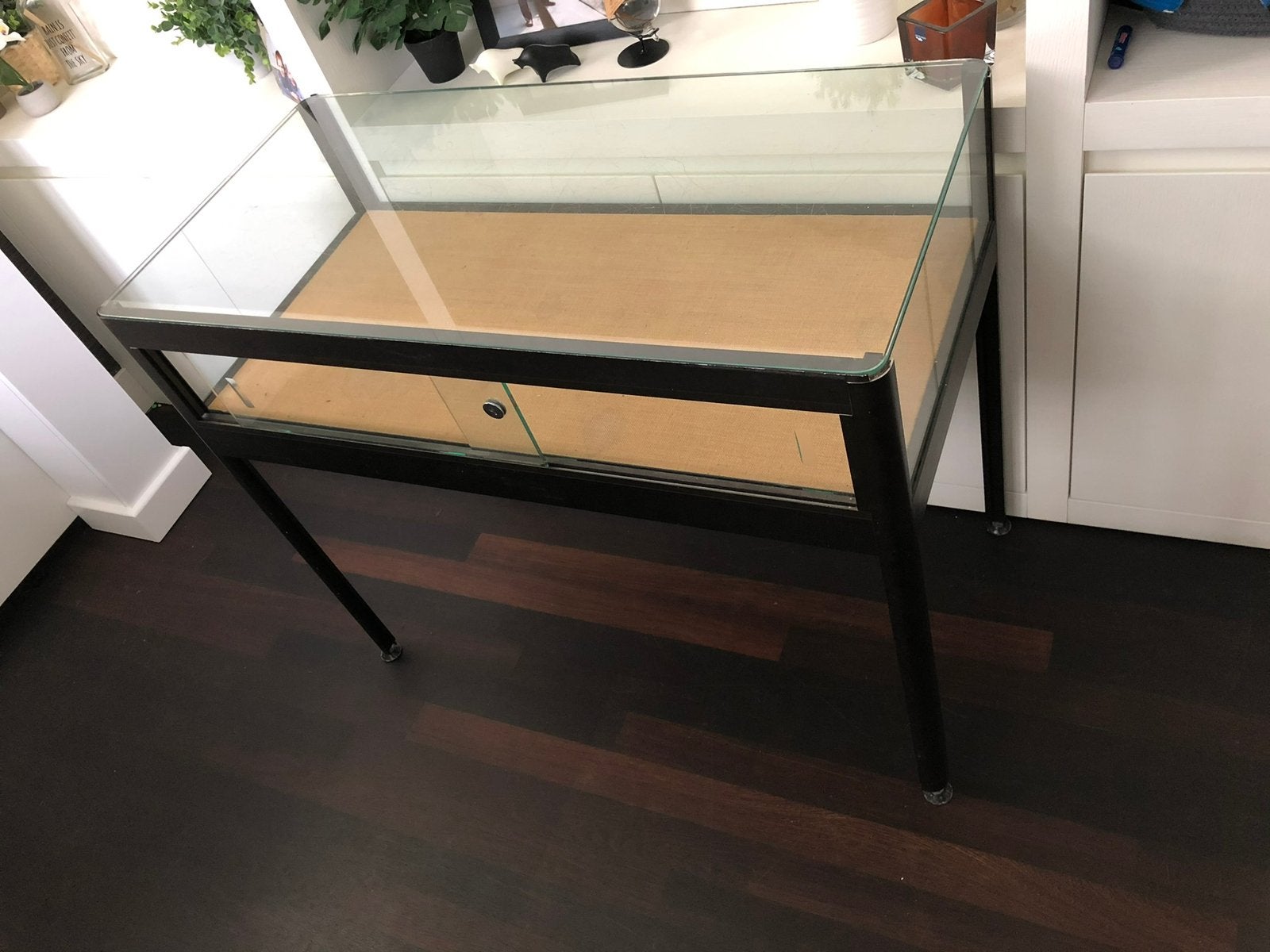 Vintage vitrinekast, Huis en Inrichting, Ophalen, Zo goed als nieuw, 25 tot 50 cm