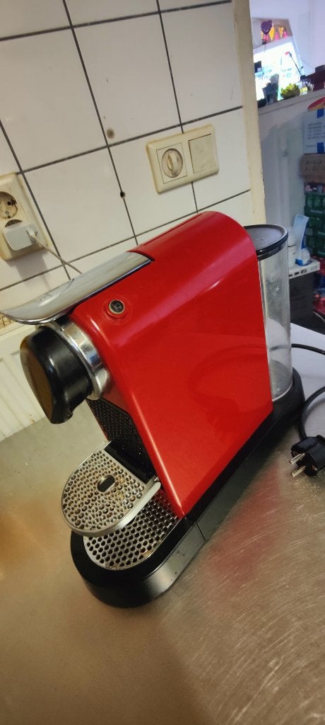 Krups Nespresso, Koffiepads en cups, Espresso apparaat, Ophalen of Verzenden, Zo goed als nieuw