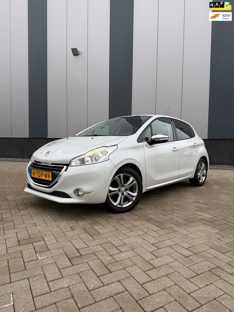 Peugeot 208 1.2 VTi 82pk 5Deurs 2014 NAP, Auto's, Peugeot, Voorwielaandrijving, Euro 5, Stof, Gebruikt