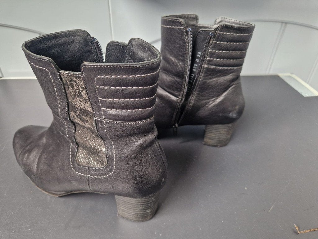 Durea enkellaarsjes zwart leer maat 38.5 H model 9563, Kleding | Dames, Schoenen, Durea, Zwart, Lage of Enkellaarzen, Ophalen of Verzenden
