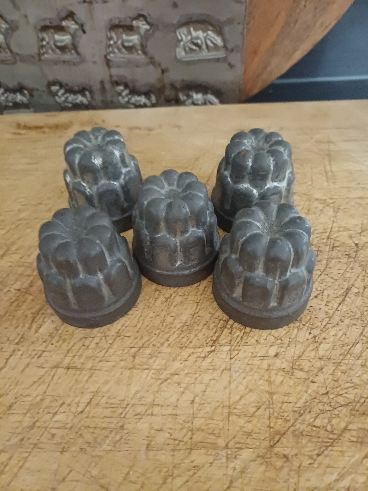 Brocante antieke Franse Canele, Verzenden