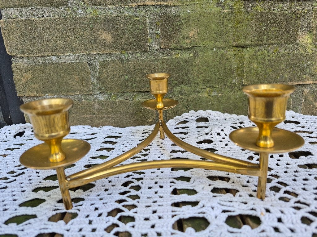 Vintage messing kandelaar met drie armen, Huis en Inrichting, Overige materialen, Gebruikt, Overige merken, Ophalen of Verzenden