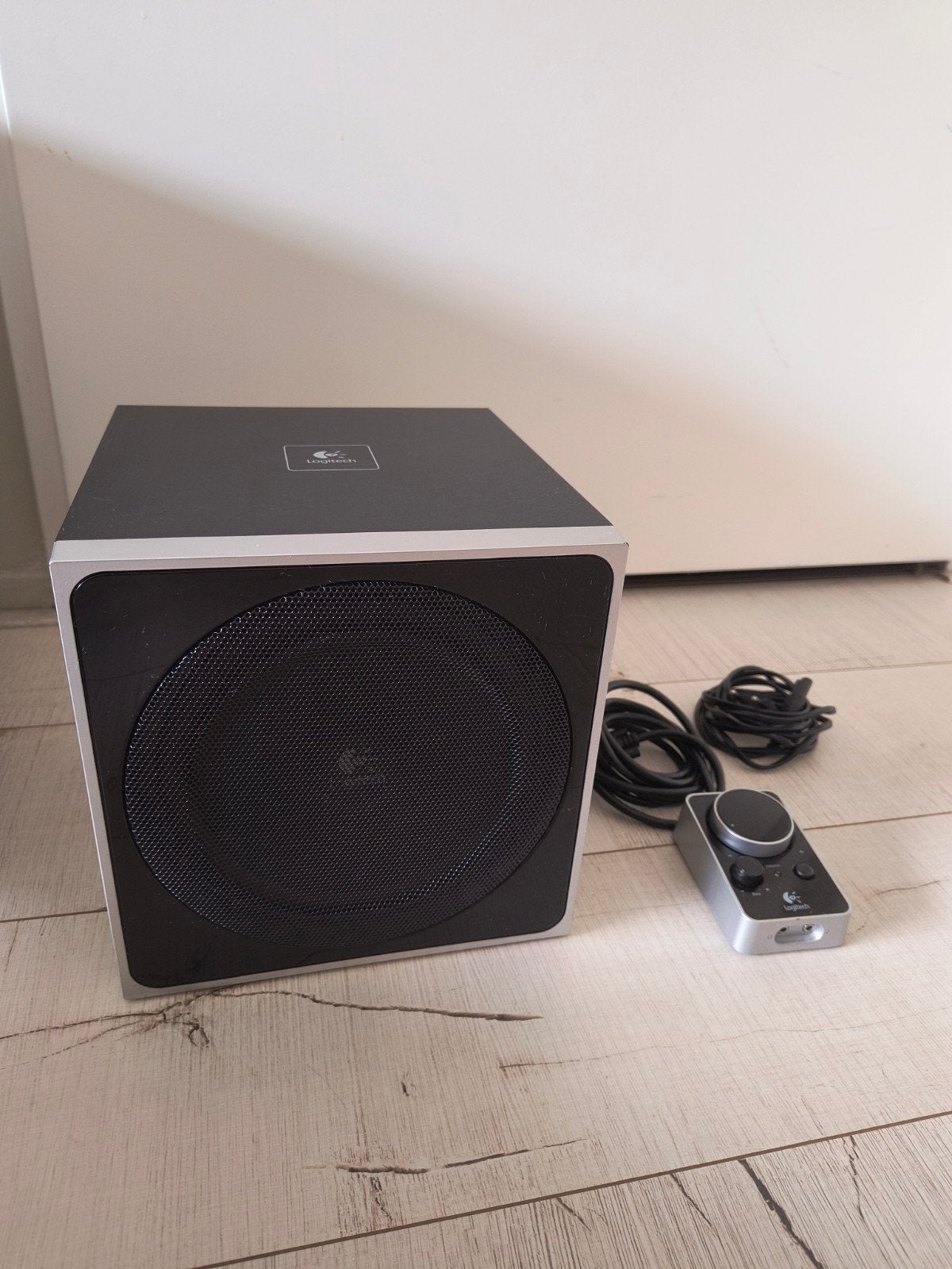 Logitech Z4 Subwoofer voor PC met afstandsbediening, Ophalen of Verzenden, Gebruikt, Overige typen, Logitech