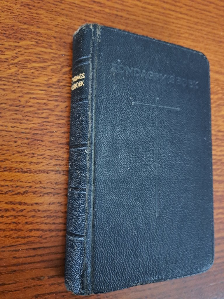 Zondagsmisboek Brepols 1957 – Goud op snede, Ophalen of Verzenden, Gelezen, Christendom | Katholiek