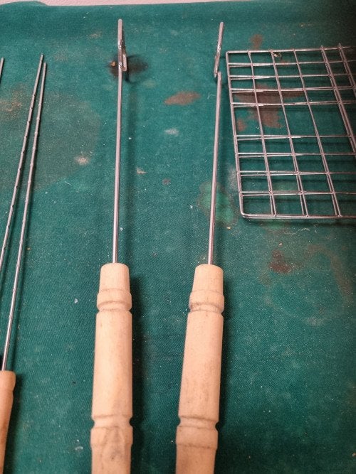 bbq spiezen klem en tang met houten handgreep, Ophalen of Verzenden, 'T Olde Gre-j, Info@toldegrej.nl, Endepoelstraat 20f Didam