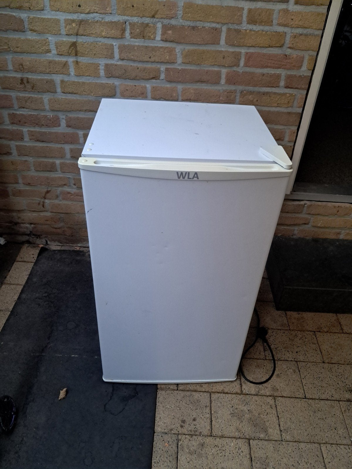 WLA Koelkast - Werkt niet meer, Ophalen, Minder dan 75 liter, Niet werkend, Met vriesvak