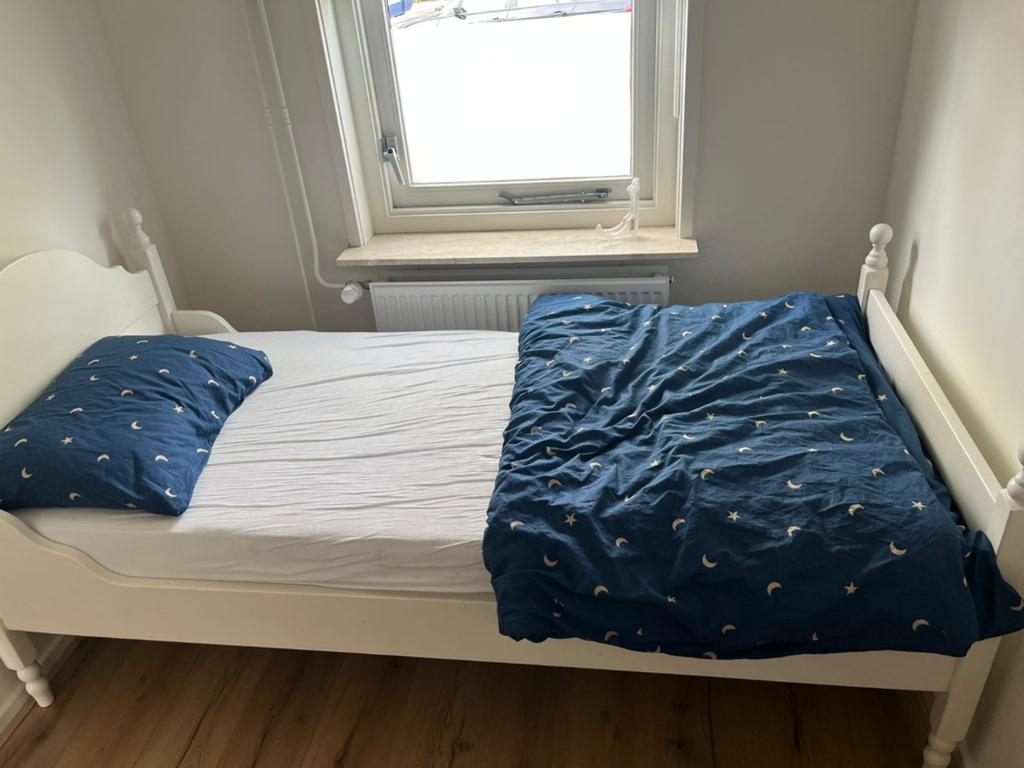 Eenpersoonsbed. Kan nog prima een ronde mee!, Ophalen, Gebruikt, 90 cm, Eenpersoons