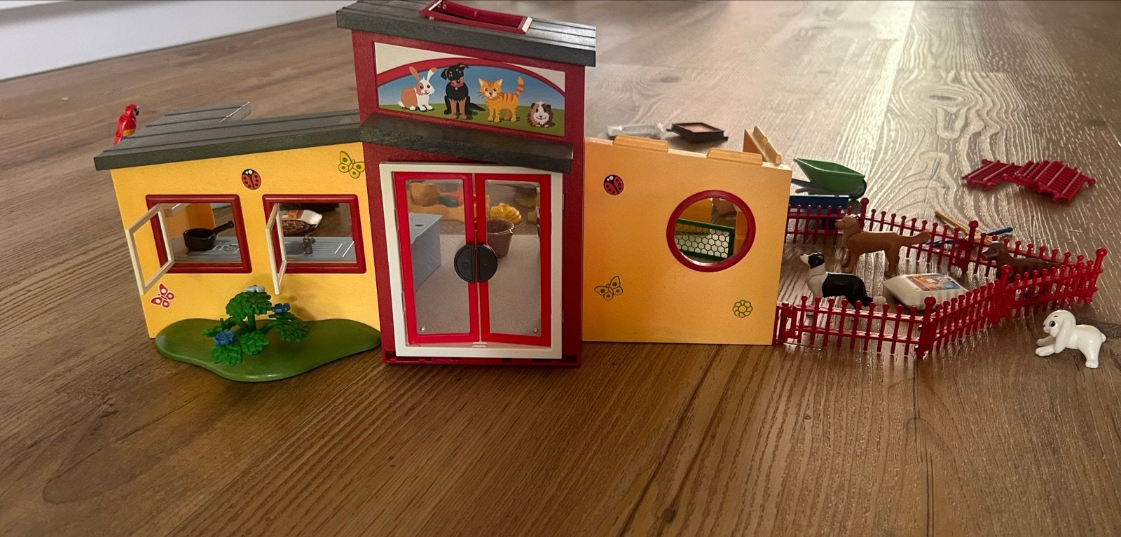 Playmobil Dierenkliniek/Dierenpension met veel accessoires, Ophalen, Gebruikt, Gebouw, Complete set