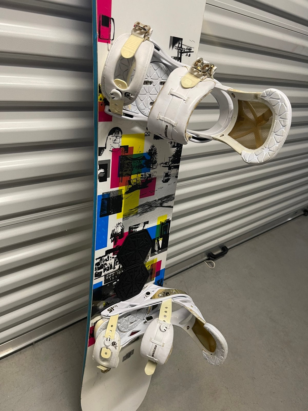 Burton snowboard 151 cm met Burton bindings (M) met hoes, Ophalen, Gebruikt, Board