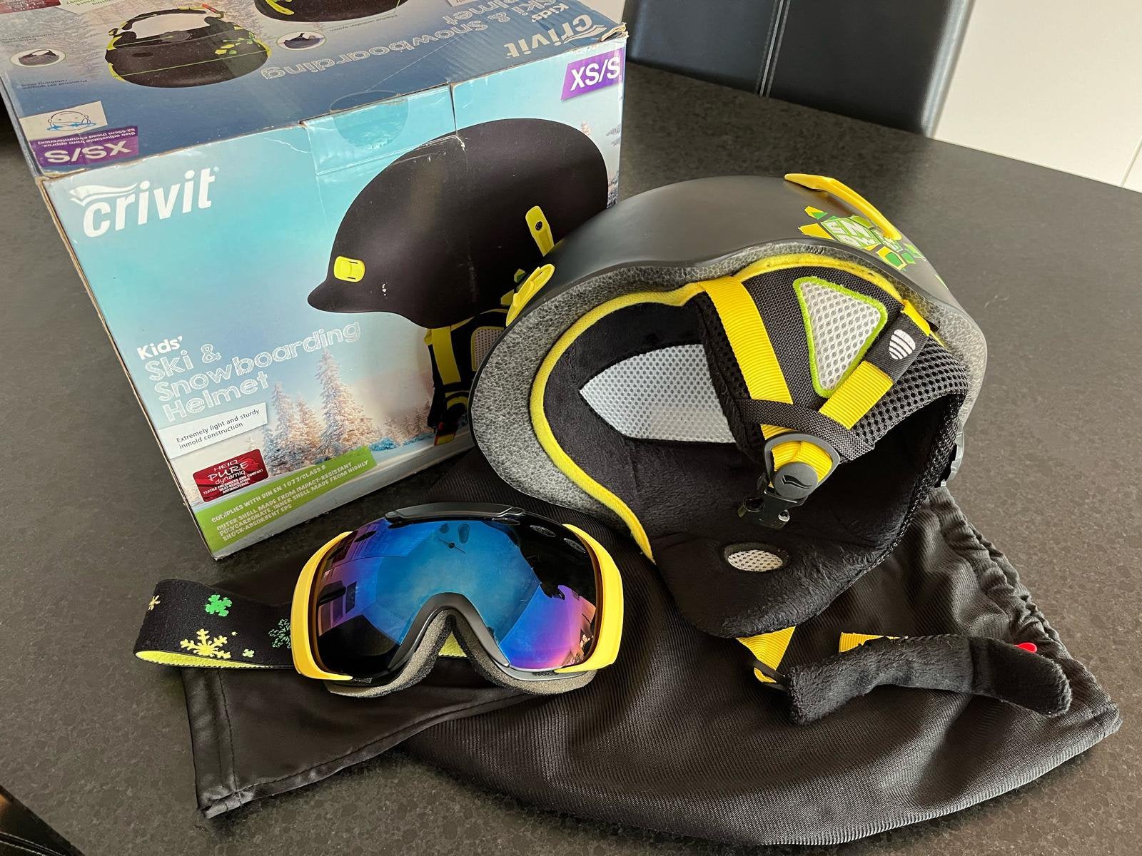 Kinder skihelm met bril, Sport en Fitness, Ophalen of Verzenden, Gebruikt, Helm of Bescherming