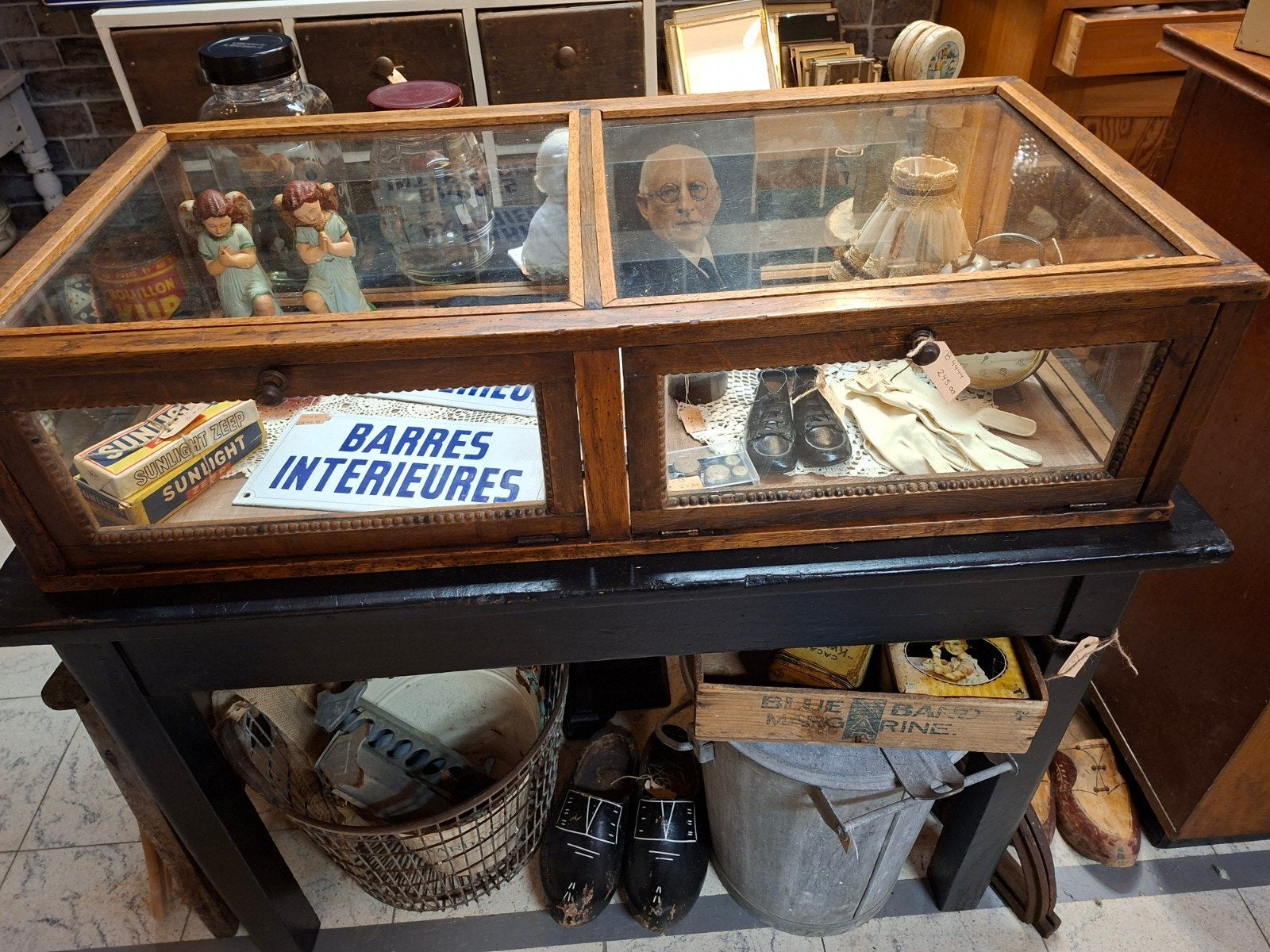 toonbank VITRINE GERESERVEERD, Ophalen