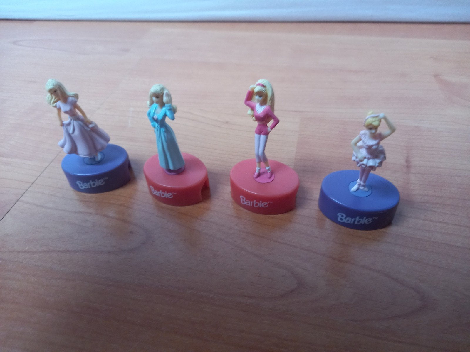 Barbie puntenslijpers, klein, uniek, 4 stuks, Verzamelen, Ophalen of Verzenden, Mickey Mouse, Beeldje of Figuurtje