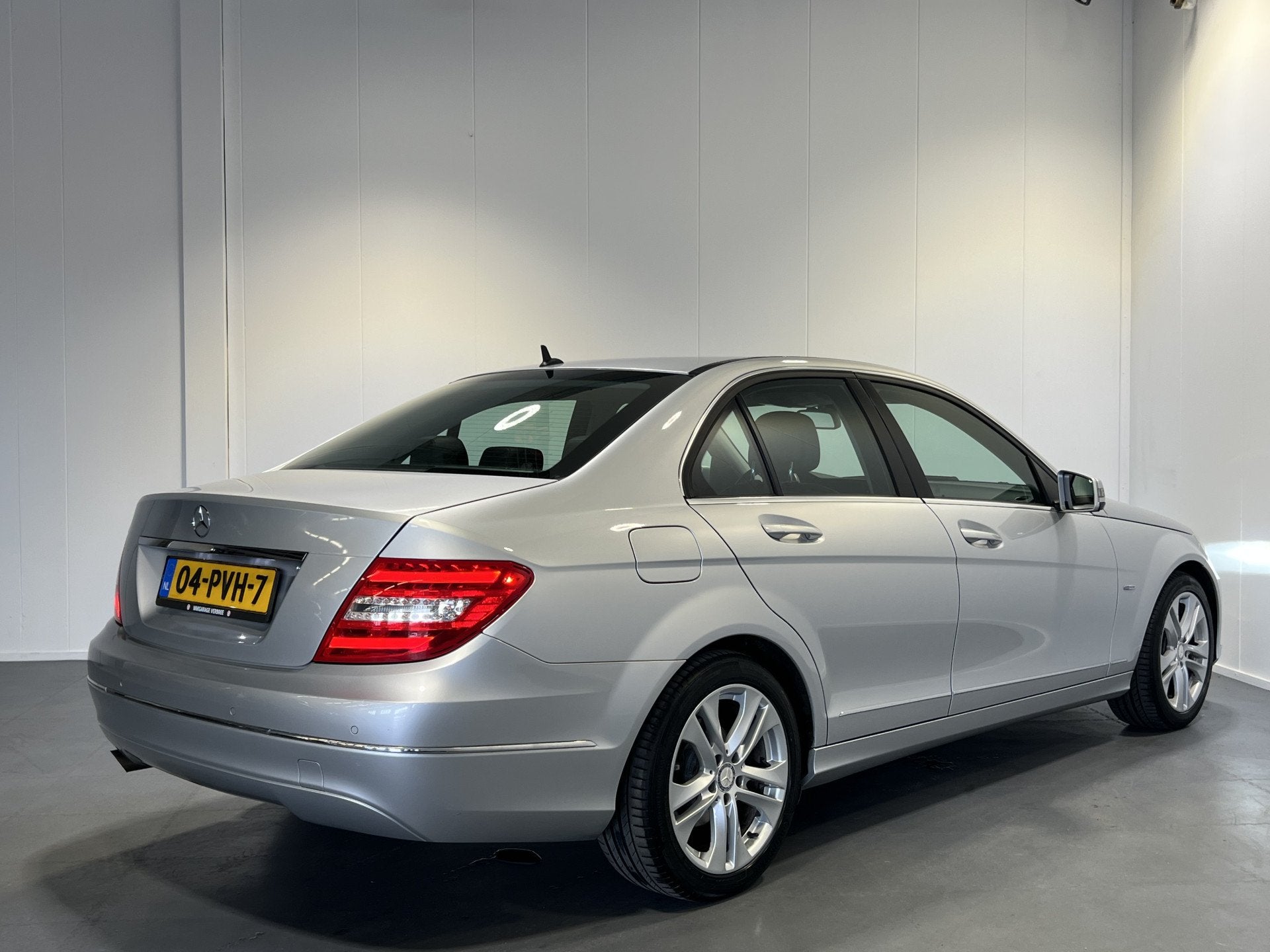 Mercedes-Benz C-Klasse 180 Business Class Avantgarde | Navig, Auto's, Automaat, Zwart, 1796 cc, Origineel Nederlands