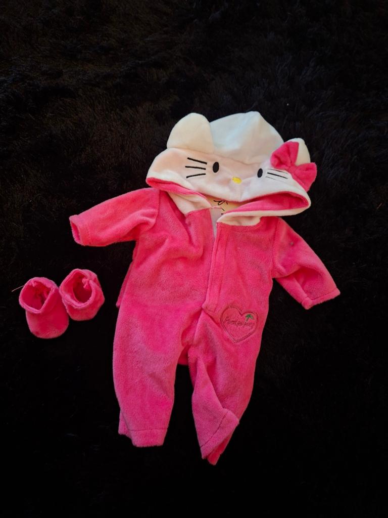 Hello Kitty poppenpakje - Zo goed als nieuw, Ophalen of Verzenden, Zo goed als nieuw, Overige typen