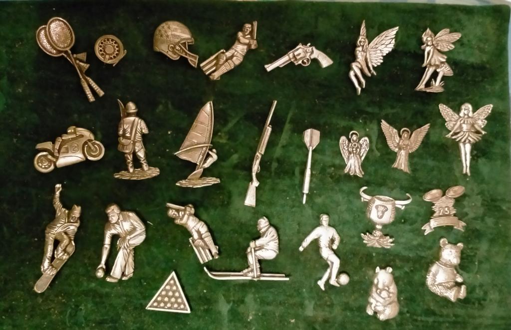 Engeltjes engelen sporten pins voetbal zeilen darts elfjes, Ophalen of Verzenden, Zo goed als nieuw, Sport