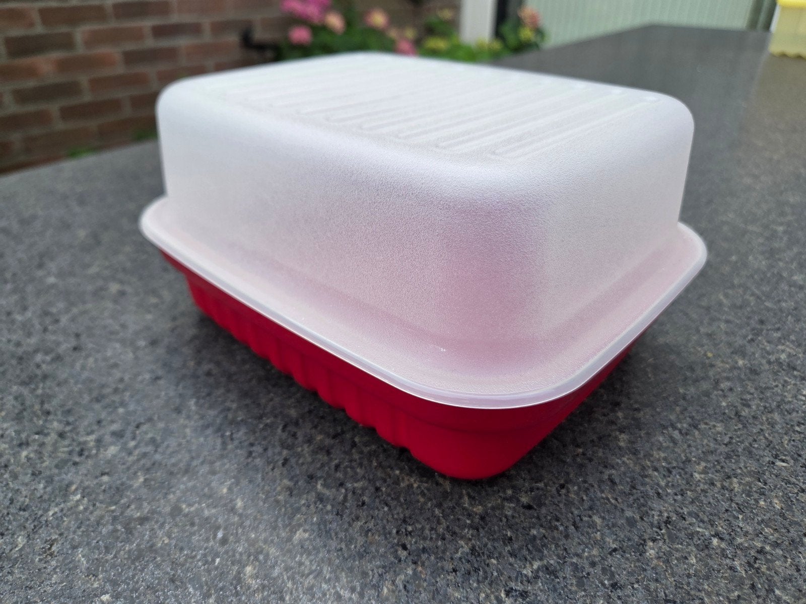 Tupperware bewaardoos rood - 22x17x11 cm, Huis en Inrichting, Keuken | Tupperware, Gebruikt, Bewaardoos, Met deksel, Ophalen of Verzenden