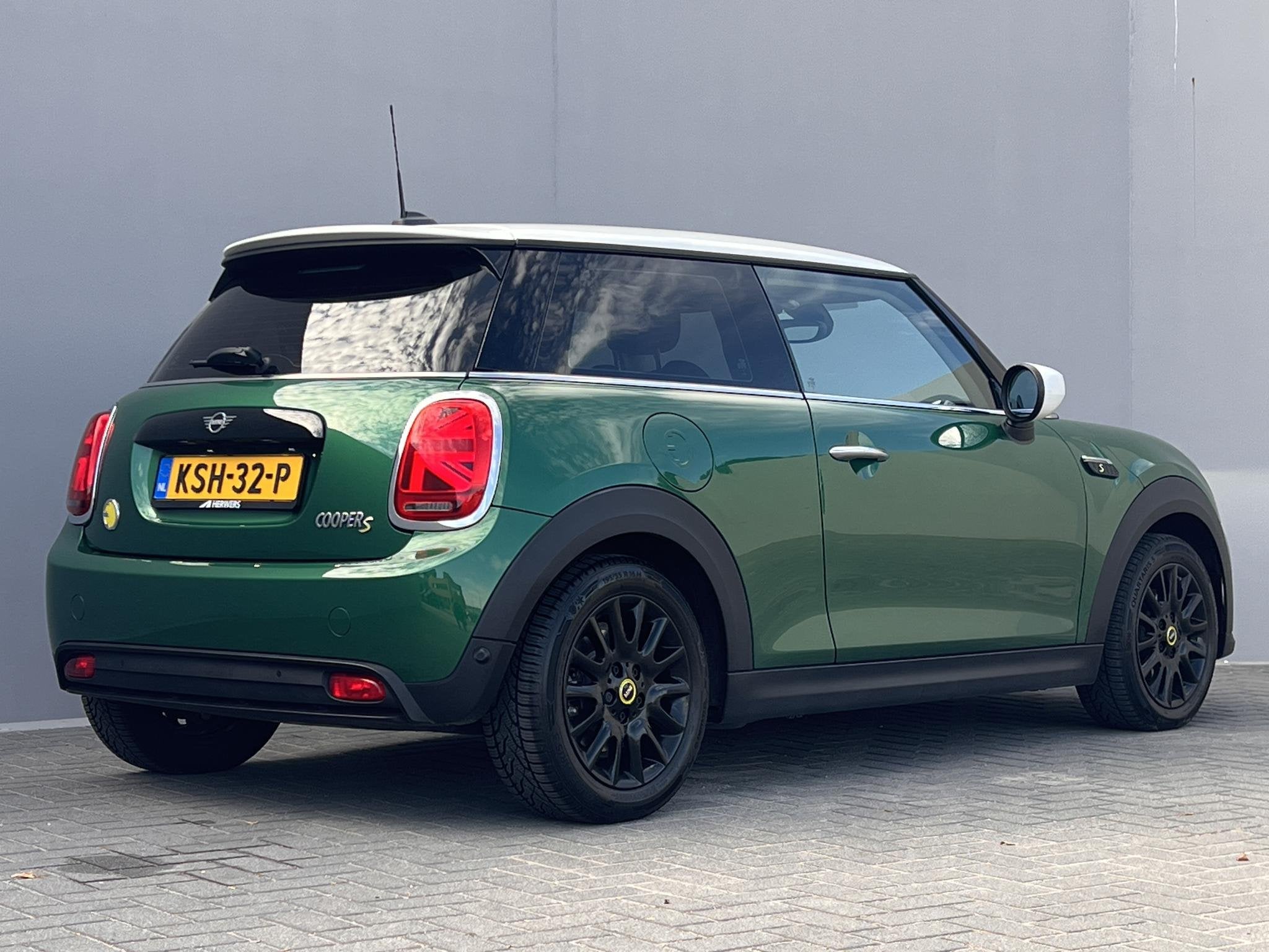 MINI Electric Cooper SE 33 kWh / Dealer onderhouden / Accu S, Auto's, Dealer onderhouden, Gebruikt, 33 kWh, Mini Electric