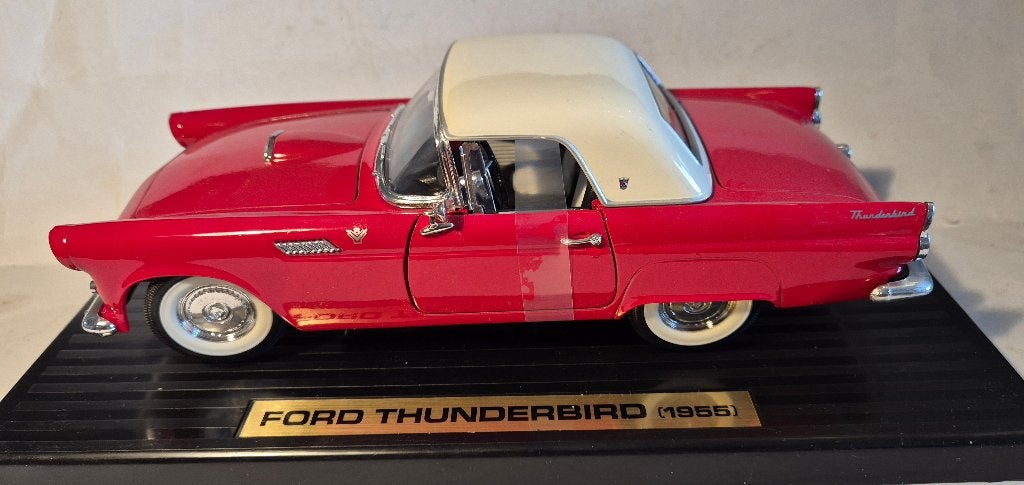 Ford Thunderbird Hardtop Modelauto 1:18 in doos, Hobby en Vrije tijd, Modelauto's | 1:18, Ophalen of Verzenden, Zo goed als nieuw