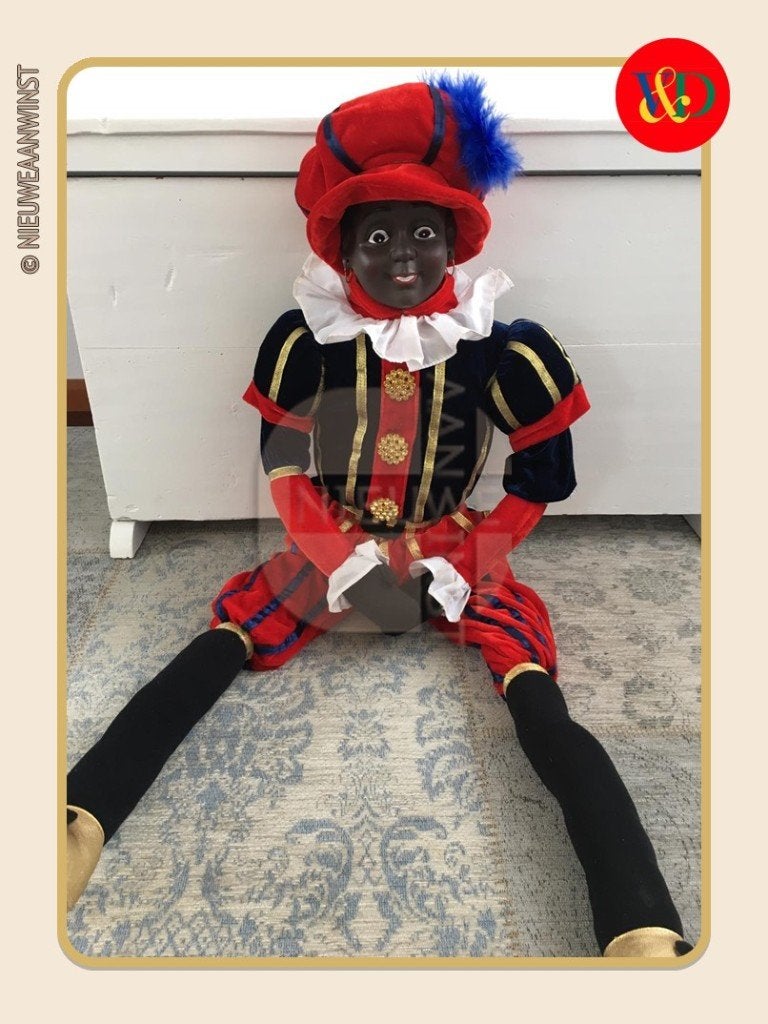 Nostalgische V&D etalage Piet pop - rood/blauw - 110cm, Diversen, Verzenden, Zo goed als nieuw
