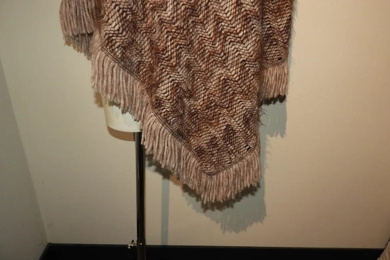 Missoni eertelijns poncho deels wol mooi motief franje one s, Maat 46/48 (XL) of groter, Zo goed als nieuw, Missoni, Meerkleurig