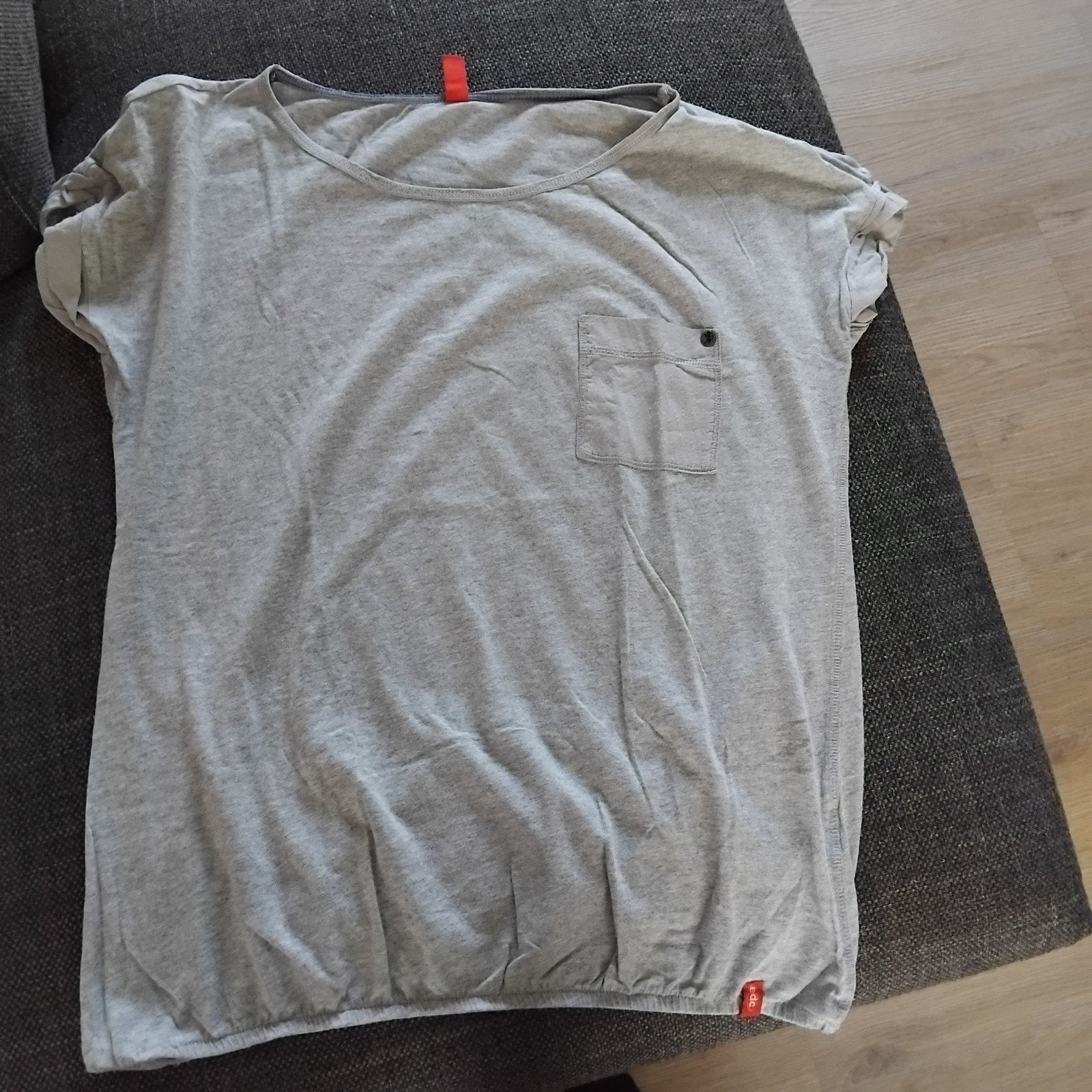 EDC grijs T-shirt met korte mouwen, maat L, Kleding | Dames, T-shirts, Maat 42/44 (L), Ophalen of Verzenden, Korte mouw, Grijs