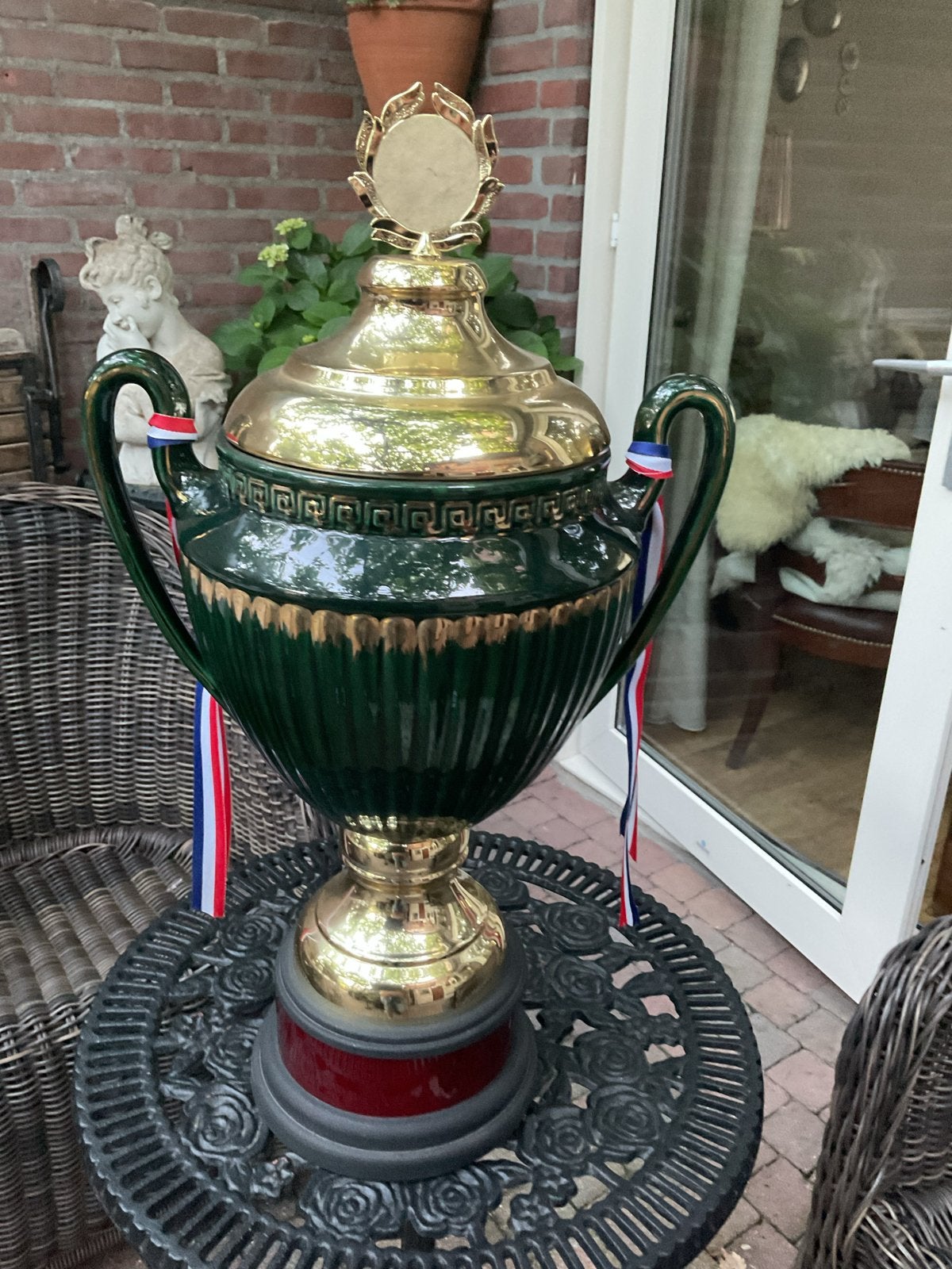 Grote decoratieve trofee/beker - Groen en Goud, Ophalen