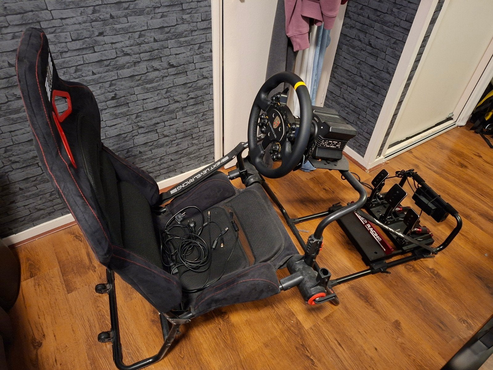 Volledig sim race setup, Ophalen, Racestuur, Zo goed als nieuw, Verstelbaar