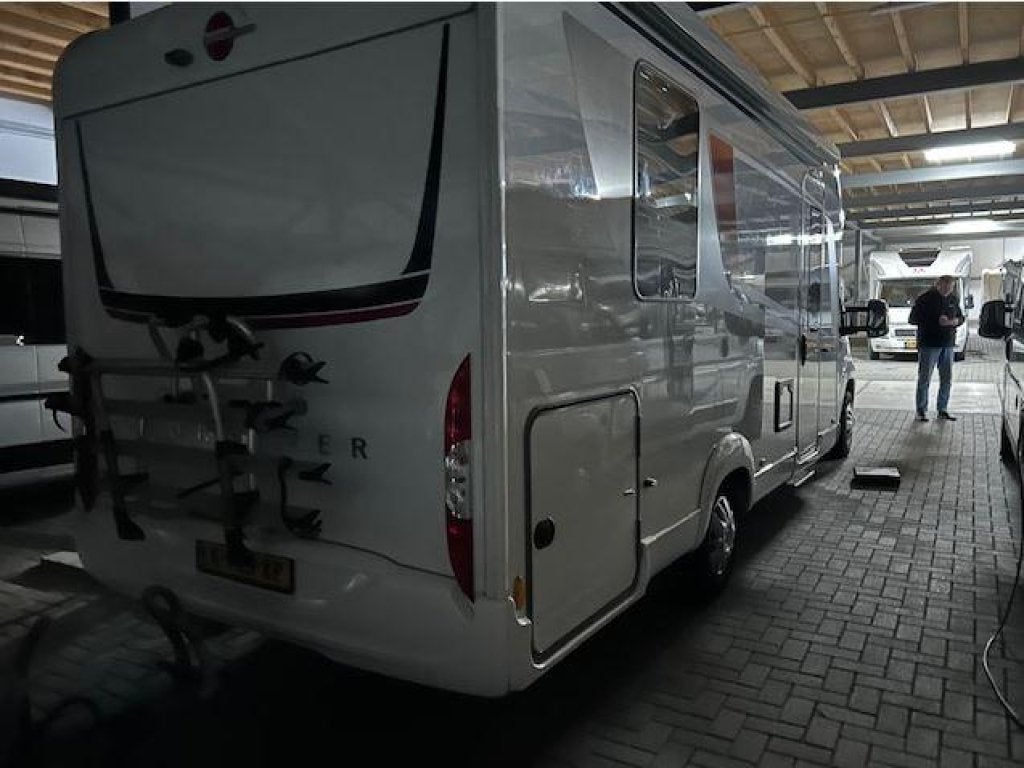 Bürstner Lyseo 734 - QUEENSBED+HEFBED 4-PERS, Ringverwarming, Fiat, Half-integraal, 7 tot 8 meter