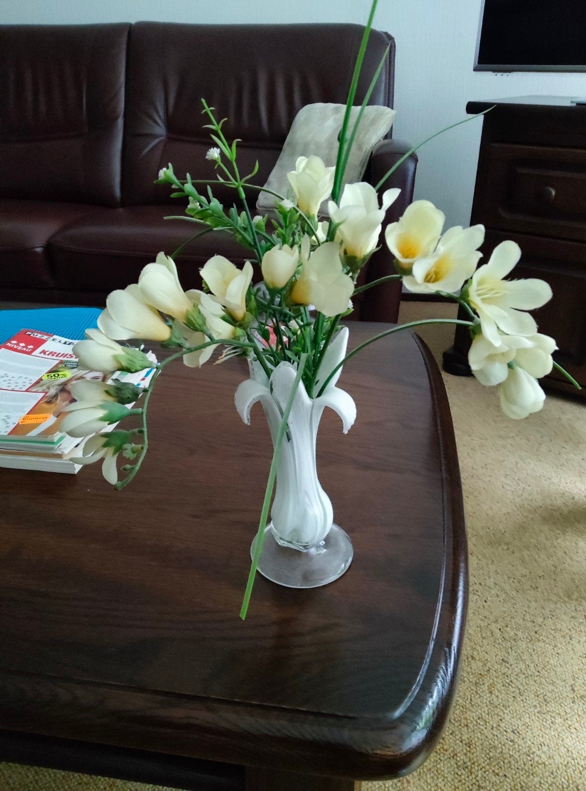 Prachtig vaasje met fresias, Ophalen of Verzenden