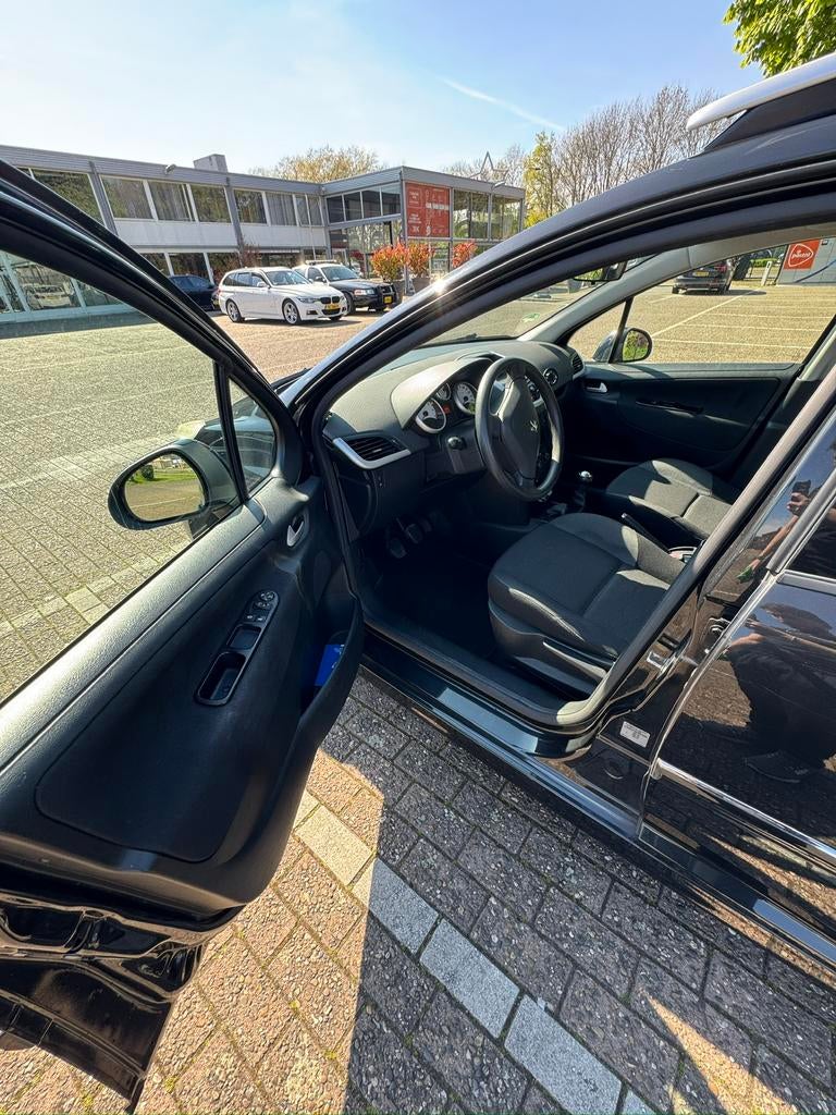 Peugeot 207 1.4 VTI 16V SW 2010 Zwart, Voorwielaandrijving, Stof, 600 kg, Zwart
