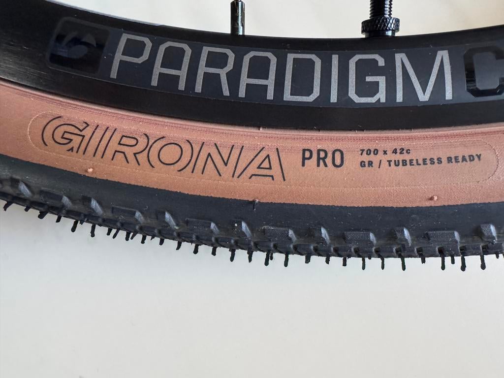 Bontrager Girona Pro 700x42c Gravelbanden, Ophalen of Verzenden, Zo goed als nieuw, Zwart, Minder dan 95 cm