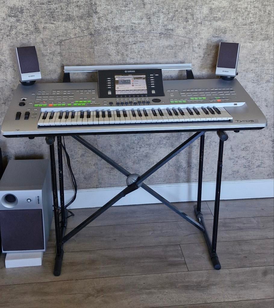 Yamaha Tyros 3 XXL met extra styles, midifiles en sounds, Ophalen, Yamaha, Midi-aansluiting, 61 toetsen