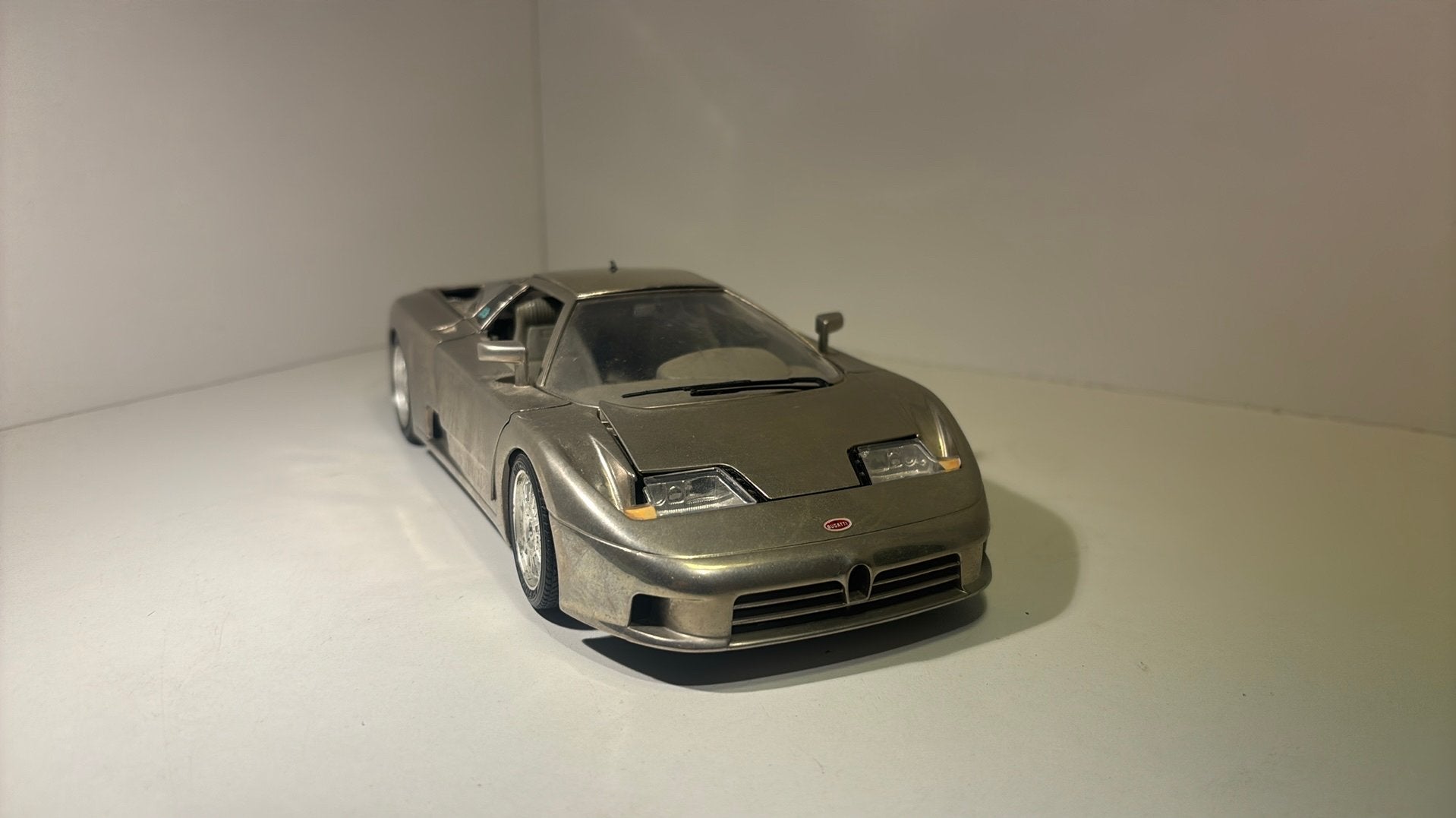 Bugatti eb110 chroom Bburago 1.18, Ophalen of Verzenden, Bburago, A, A
