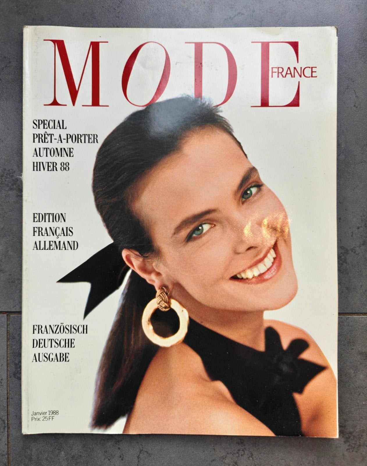 MODE France magazine januari 1988, Ophalen of Verzenden, Gelezen, Damesbladen