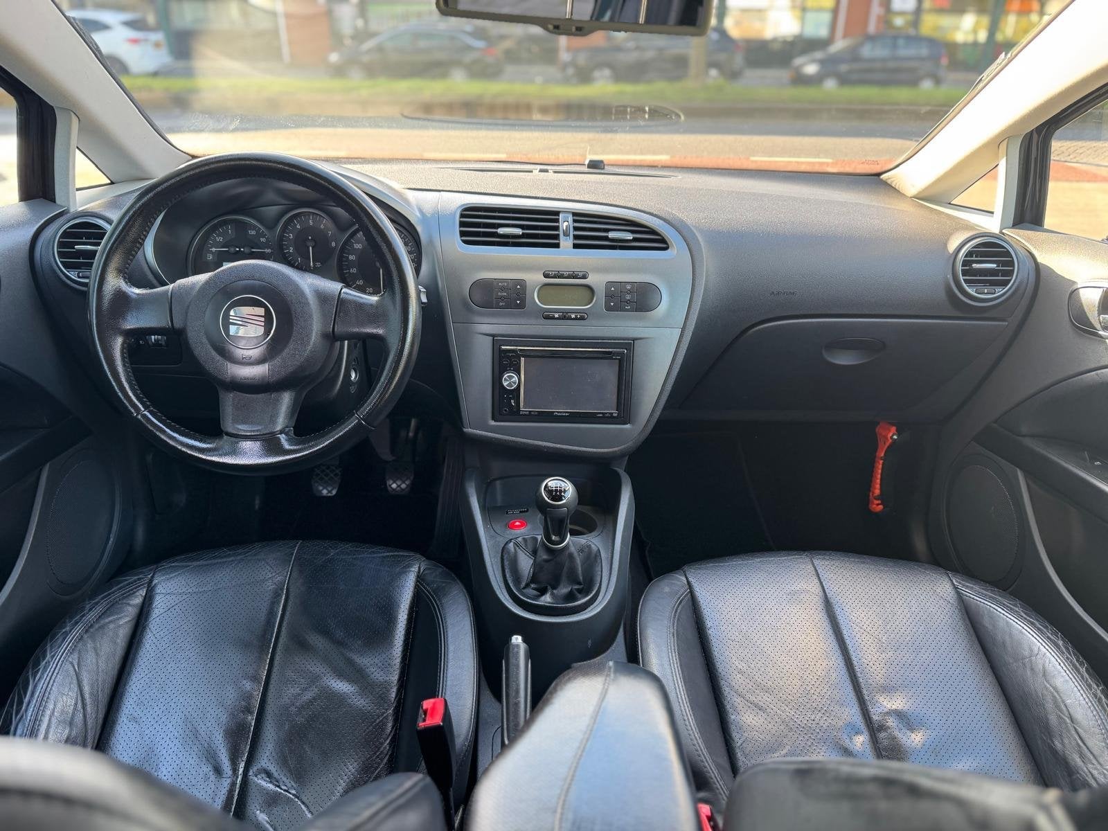 Seat Leon 1.4 TSI Business Style Pro-apk 08-2027,leer,naviga, 125 pk, Gebruikt, 4 cilinders, Leon