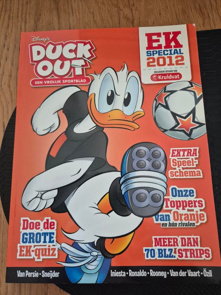 Duck Out EK Voetbalboek, Eén stripboek, Ophalen of Verzenden, Zo goed als nieuw