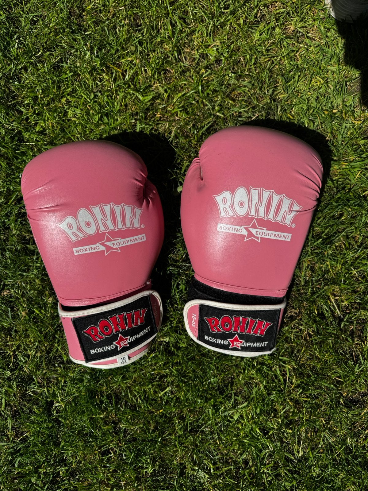 Ronin bokshandschoenen 10-OZ, Ophalen of Verzenden, Zo goed als nieuw, Bokshandschoenen