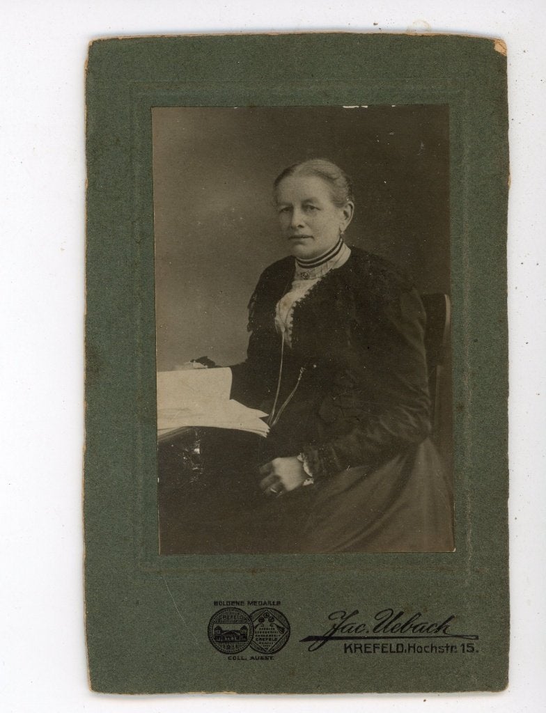 R62; Bijgeknipte Cabinet foto 9 x 13.5 cm, Verzenden, Voor 1940, Gebruikt