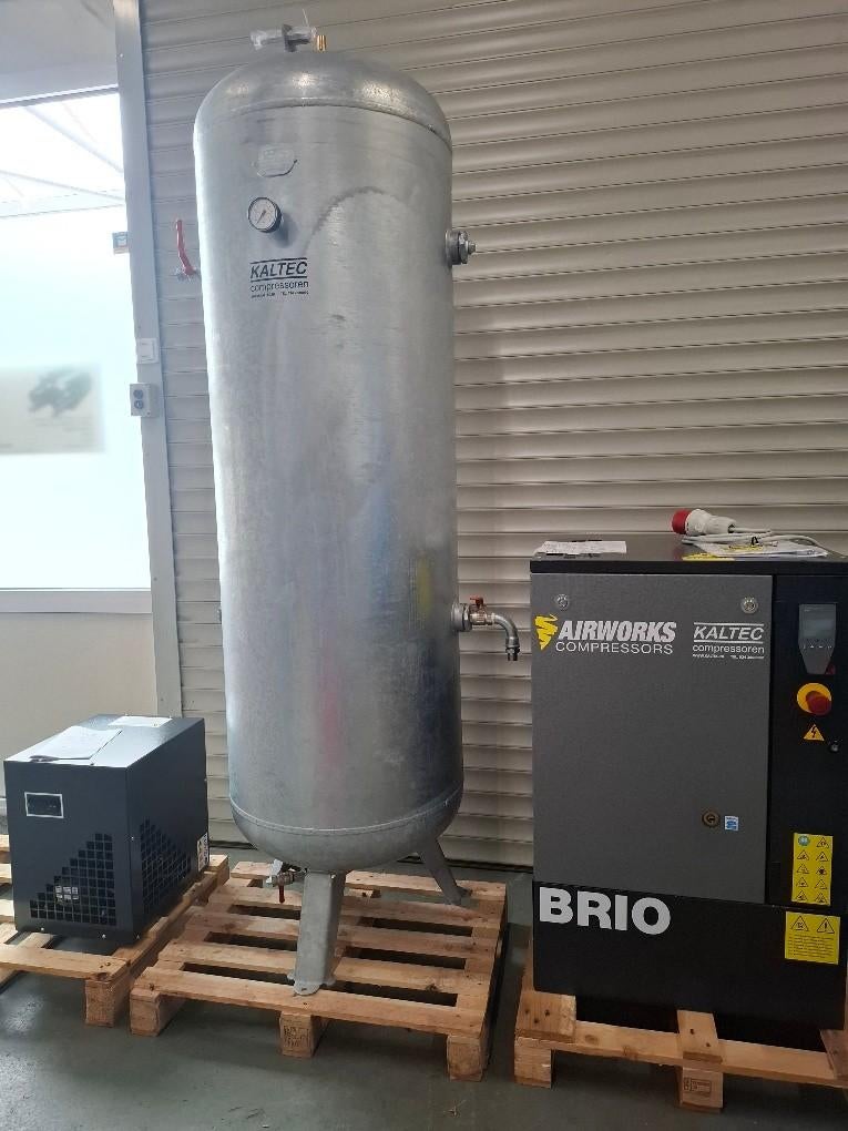 5,5kW schroefcompressor met 500ltr ketel en droger NIEUW, Ophalen, Nieuw, 400 tot 800 liter/min, Geluidgedempt