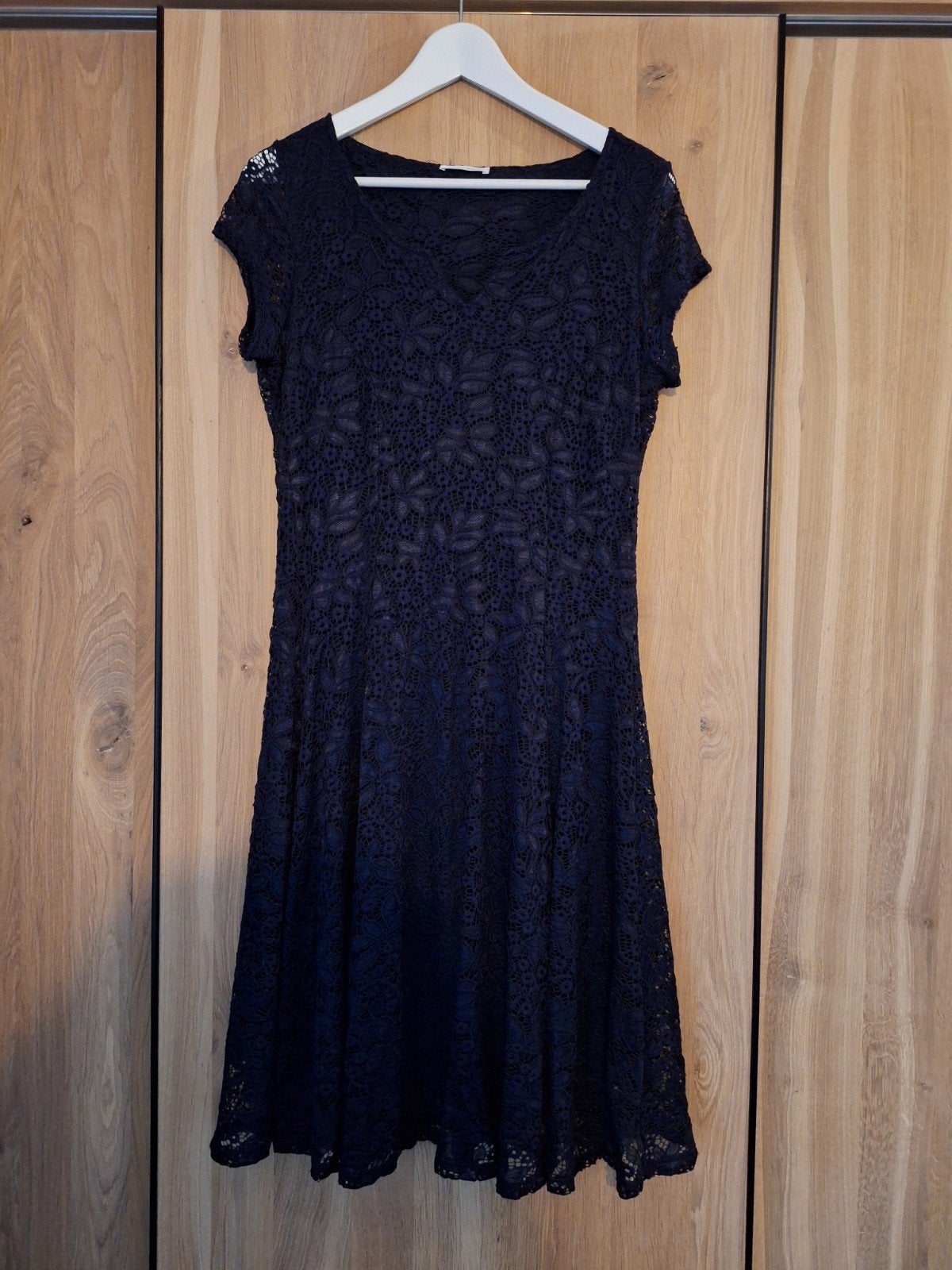 Elegant Kanten Jurkje - Revd'elle Paris, Kleding | Dames, Blauw, Maat 46/48 (XL) of groter, Ophalen of Verzenden, Knielengte