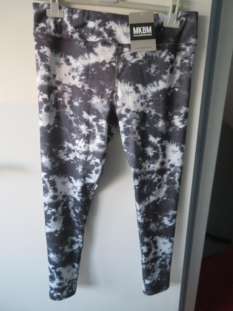 Nieuw SPORTBROEK maat XL van Faya Lourens, Kleding | Dames, Overige kleuren, Maat 46/48 (XL) of groter, Nieuw, Ophalen of Verzenden