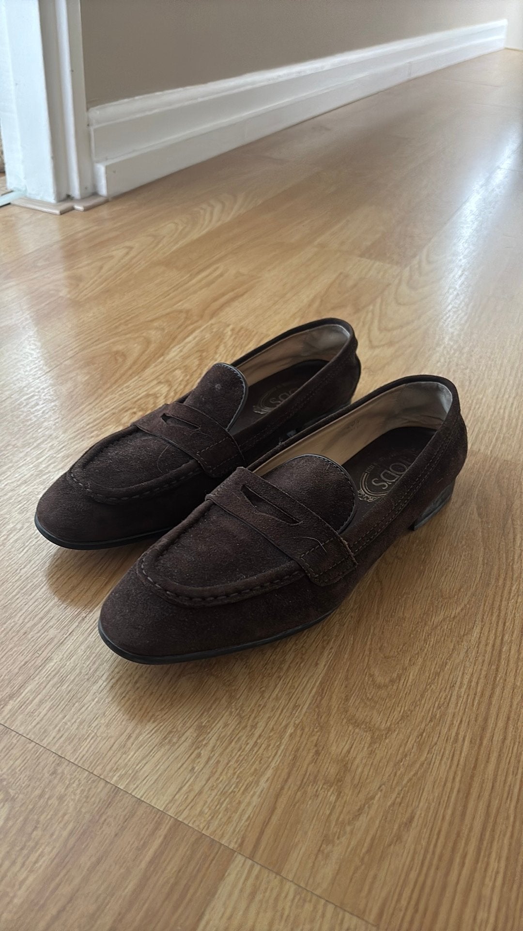 Tod’s loafers suede, Ophalen of Verzenden, Zo goed als nieuw, Bruin, Loafers