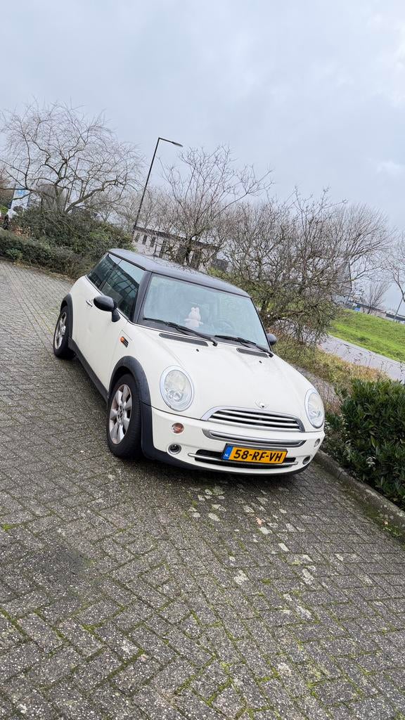 Mini 1.6 16V Cooper 2006 beige, Auto's, Mini, Particulier, Cooper, Airbags, Airconditioning, Bluetooth, Mistlampen, Open dak, Radio