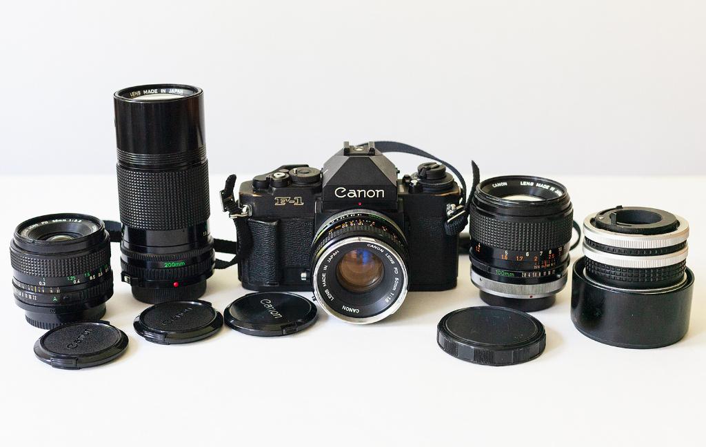 Canon F1 (opknapper) + 5 FD lenzen, Audio, Tv en Foto, Fotocamera's Analoog, Verzenden, Gebruikt, Spiegelreflex, Canon