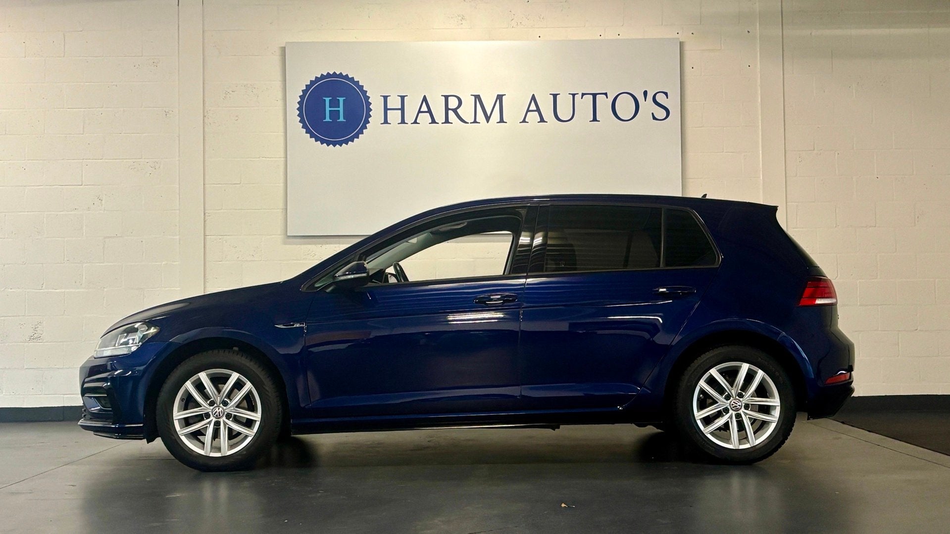 Volkswagen Golf 1.0 TSI R Line 110pk Navi / Cruise / Clima /, Dealer onderhouden, Stof, Gebruikt, Blauw