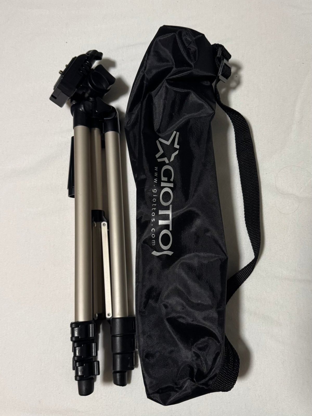Giottos camera standaard, Inclusief draagtas, 150 tot 175 cm, Gebruikt, Overige merken