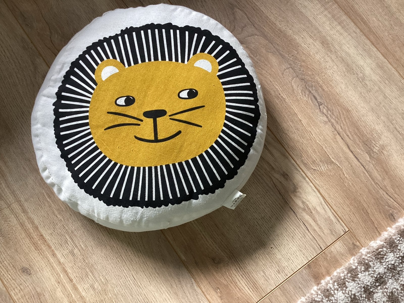 Leuk leeuwenkussen en wandkleed voor kinderkamer, Kinderen en Baby's, Kinderkamer | Inrichting en Decoratie, Ophalen, Zo goed als nieuw