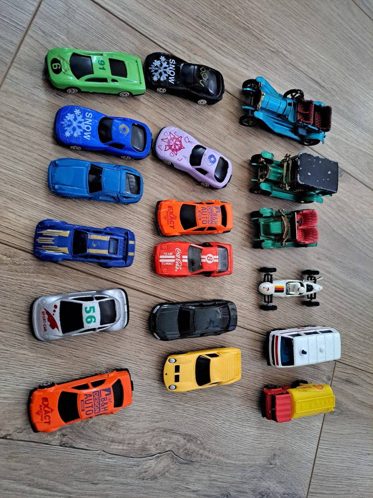 18 speelgoed autootjes, Kinderen en Baby's, Ophalen of Verzenden, Zo goed als nieuw