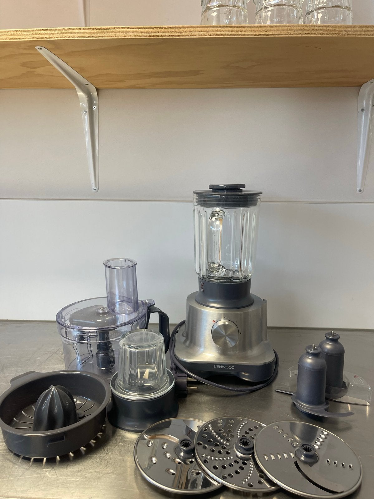 Kenwood Foodprocessor met Blender en Accessoires, Witgoed en Apparatuur, Keukenmixers, Ophalen, Gebruikt, 3 snelheden of meer